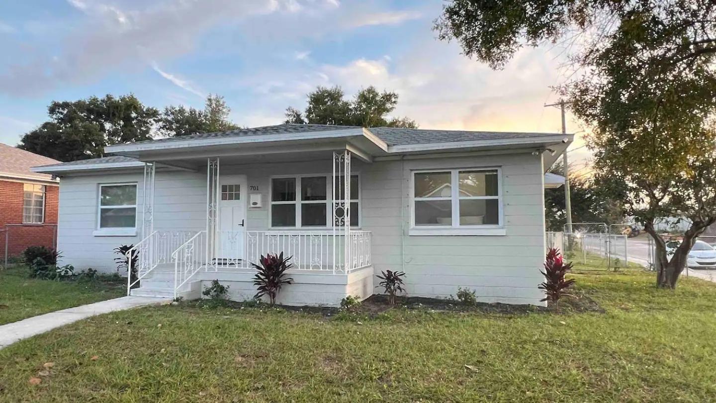 Our Nest - Historic Ybor City Holiday home